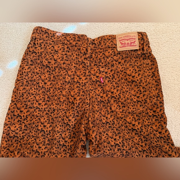 LEVI'S Wedgie Hi-Rise Corduroy Stretch Straight Jeans Leopard Animal Print sz 30 - Picture 5 of 10